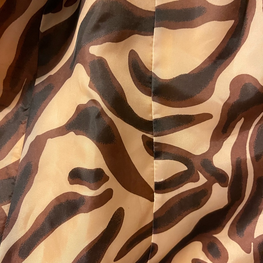 Silk Land Gold Jacket - Picture 4 of 7